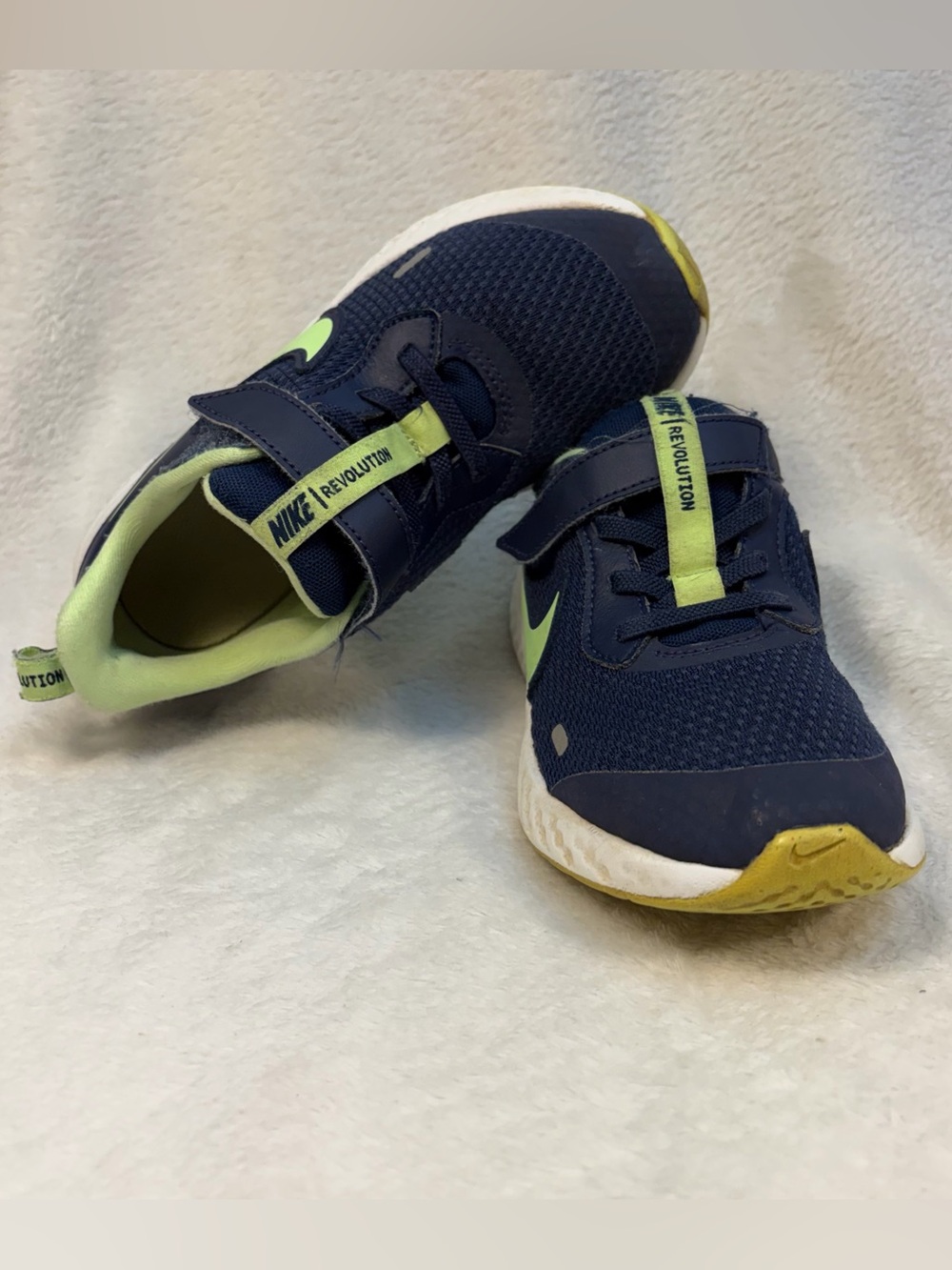 Nike Revolution 5 Kids Navy Sneakers with Lime Accents Size 13C